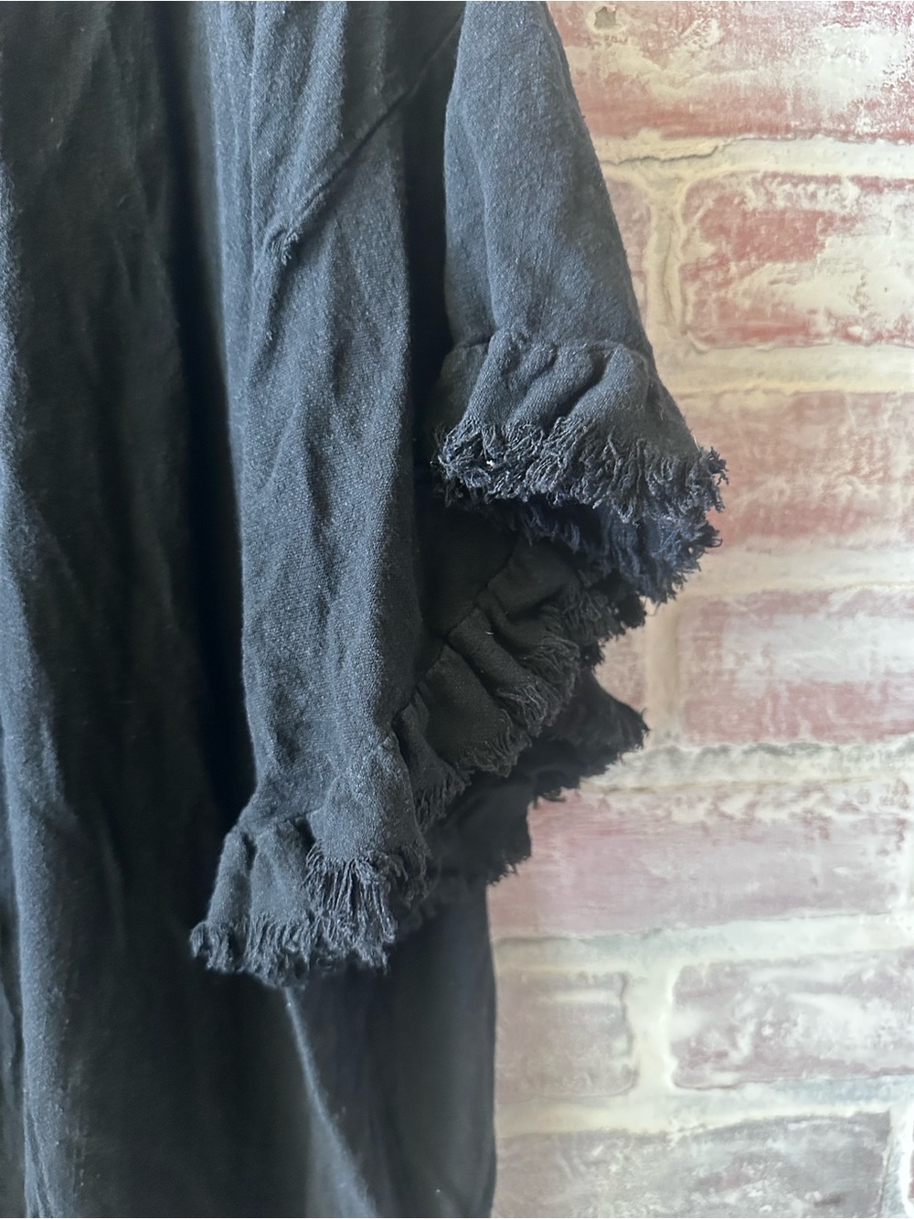 Umgee Black V-Neck Fringe Hem Tunic Top - Picture 4 of 5